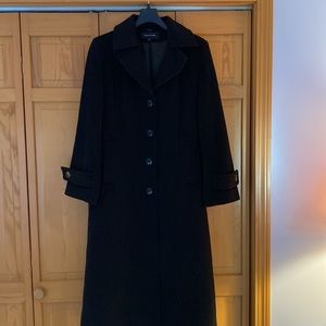 Jones New York long ladies wool, lined winter dress coat